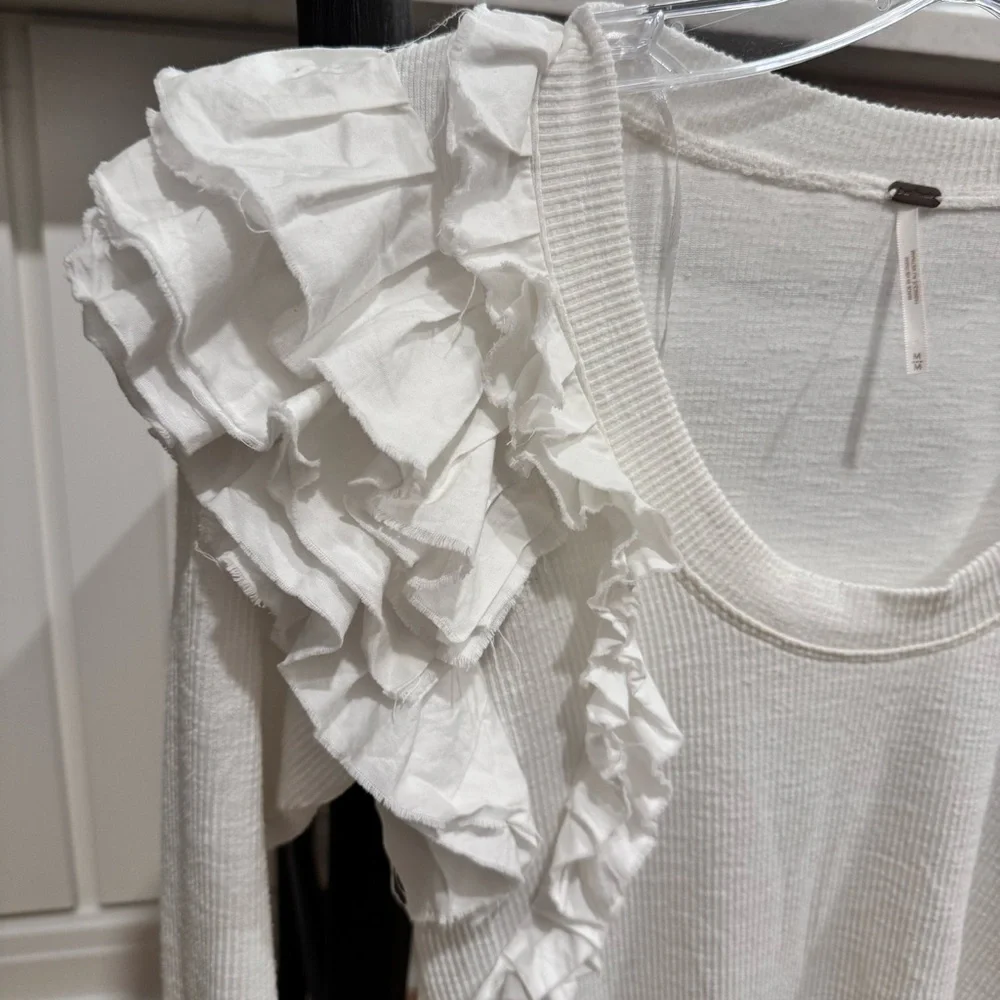 Free people what a ruffle top Size M